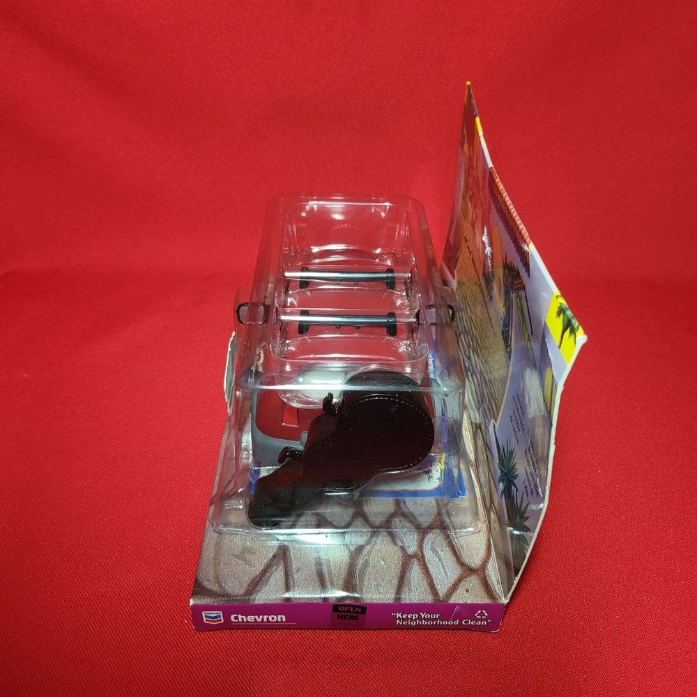 Vintage Chevron Cars Red Nando Collectible Toy Car 1999 - Picture 11 of 13